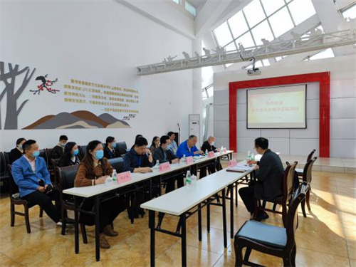 市委督查室主任苏志安莅临北海市图书馆开展调研工作