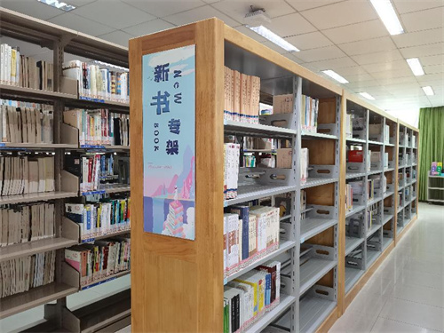 上新了！2000册！北海市图书馆二楼