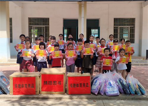 北海市图书馆开展“珠城大讲坛”——普法宣传进校园，以法为礼庆“六一”