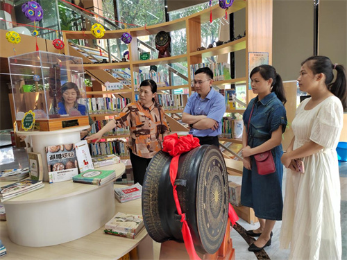 北海市图书馆赴合浦开展地方文献征集等工作
