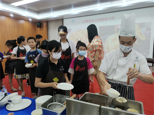 北海市图书馆开展“民族团结心向党”劳动公益学堂之“美好‘食’光——小厨师 大厨房”系列活动（第十一期）