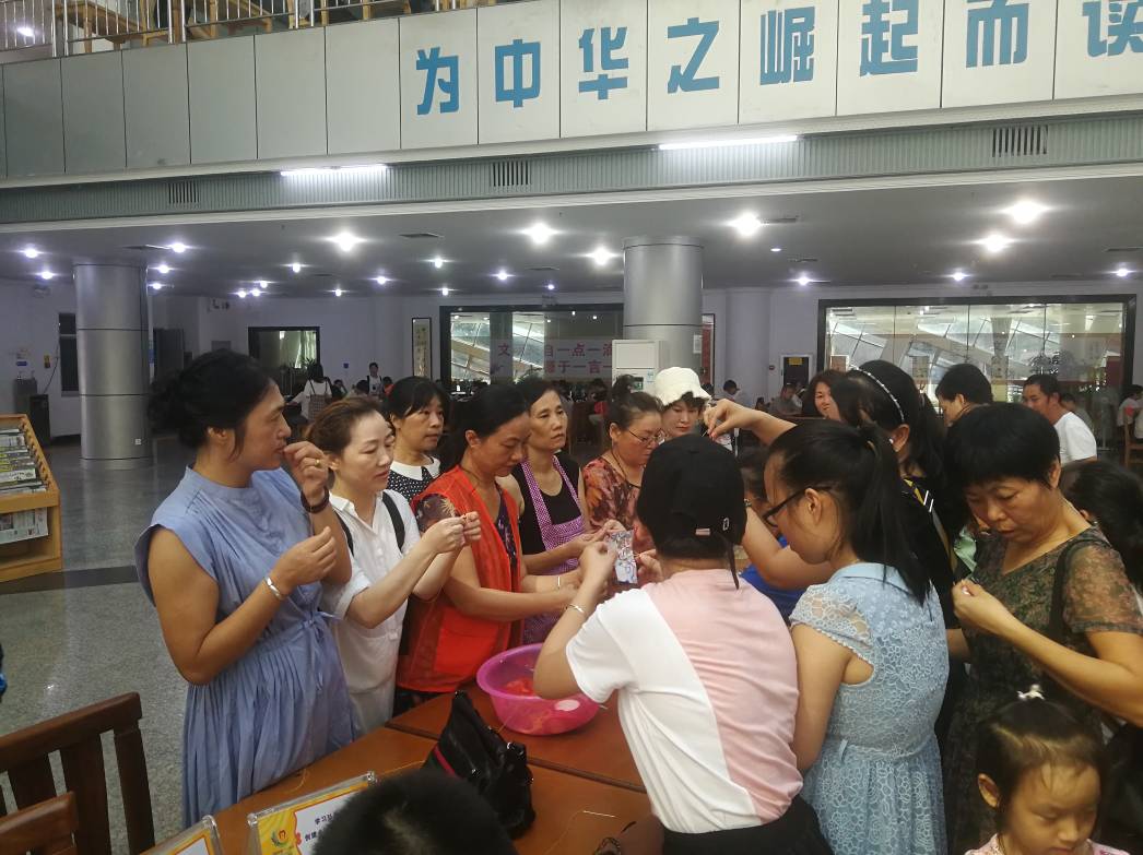 北海市图书馆开展“我们的节日•端午” 主题活动