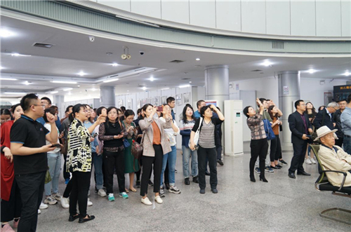  各地公共文化服务行业代表100余人到我馆参观调研