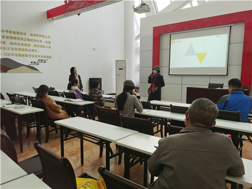 市图书馆举办悦读吧活动