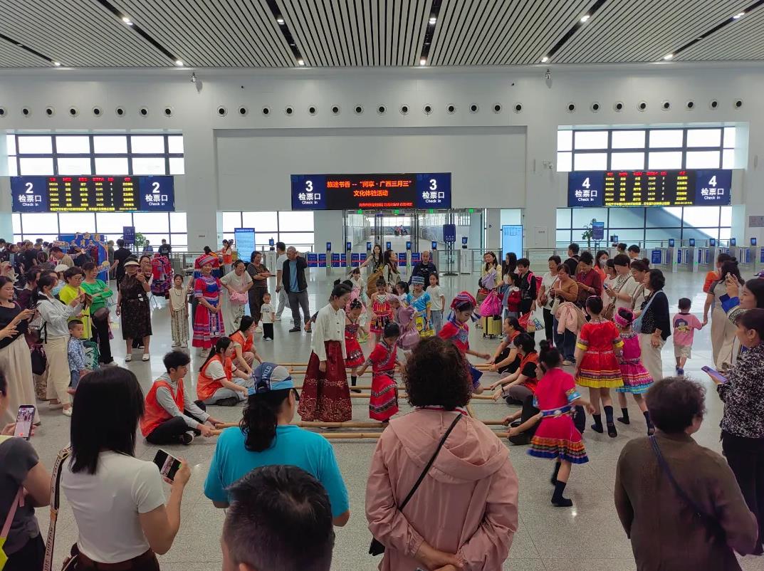 旅途书香--“阅享·广西三月三”文化体验活动圆满落幕